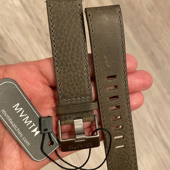 Movement Gray Leather Strap - Picture 5 of 6